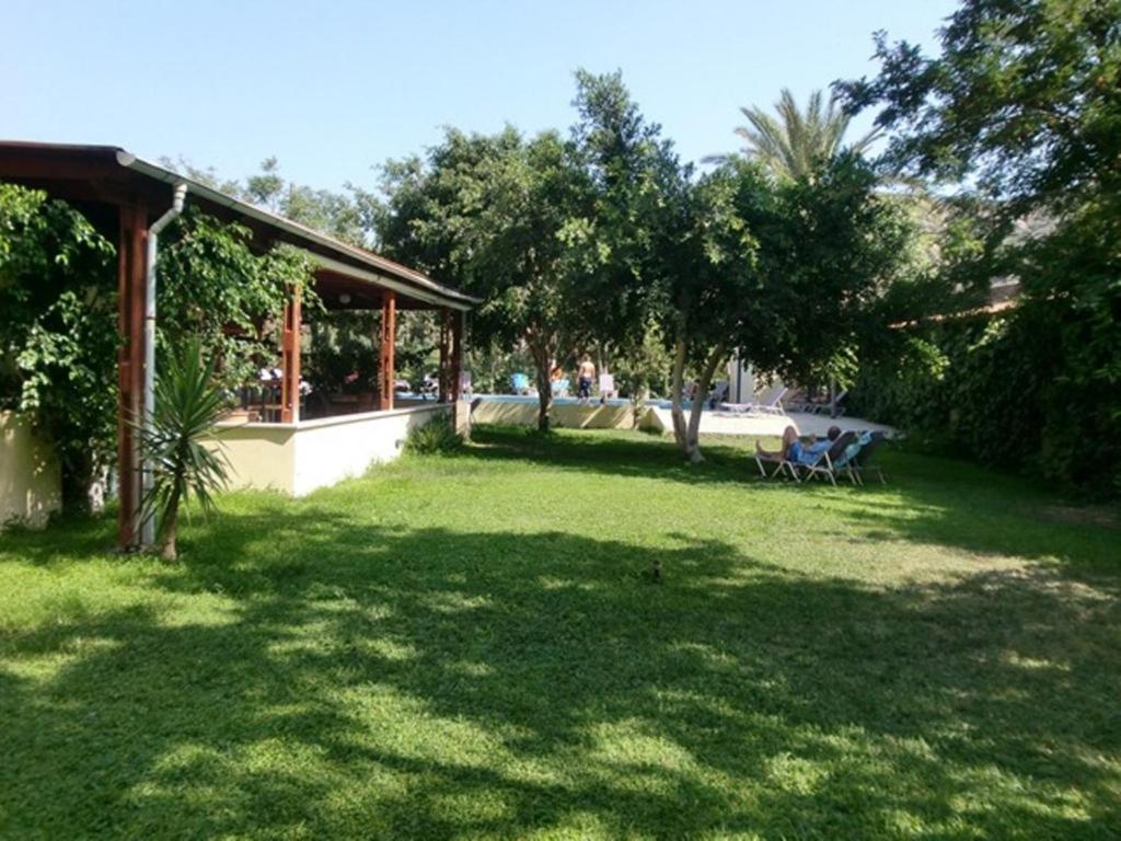 Hotel Neos Matala Экстерьер фото