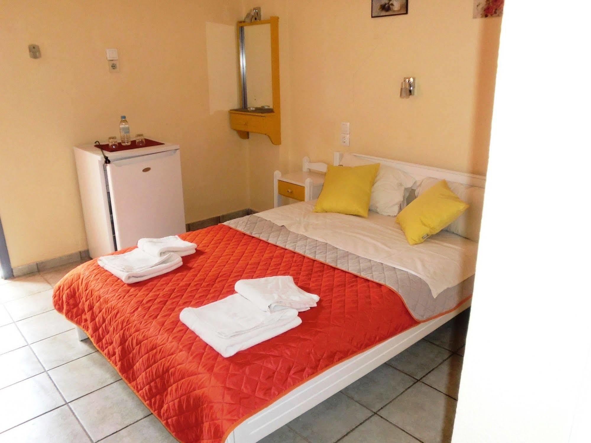 Hotel Neos Matala Экстерьер фото