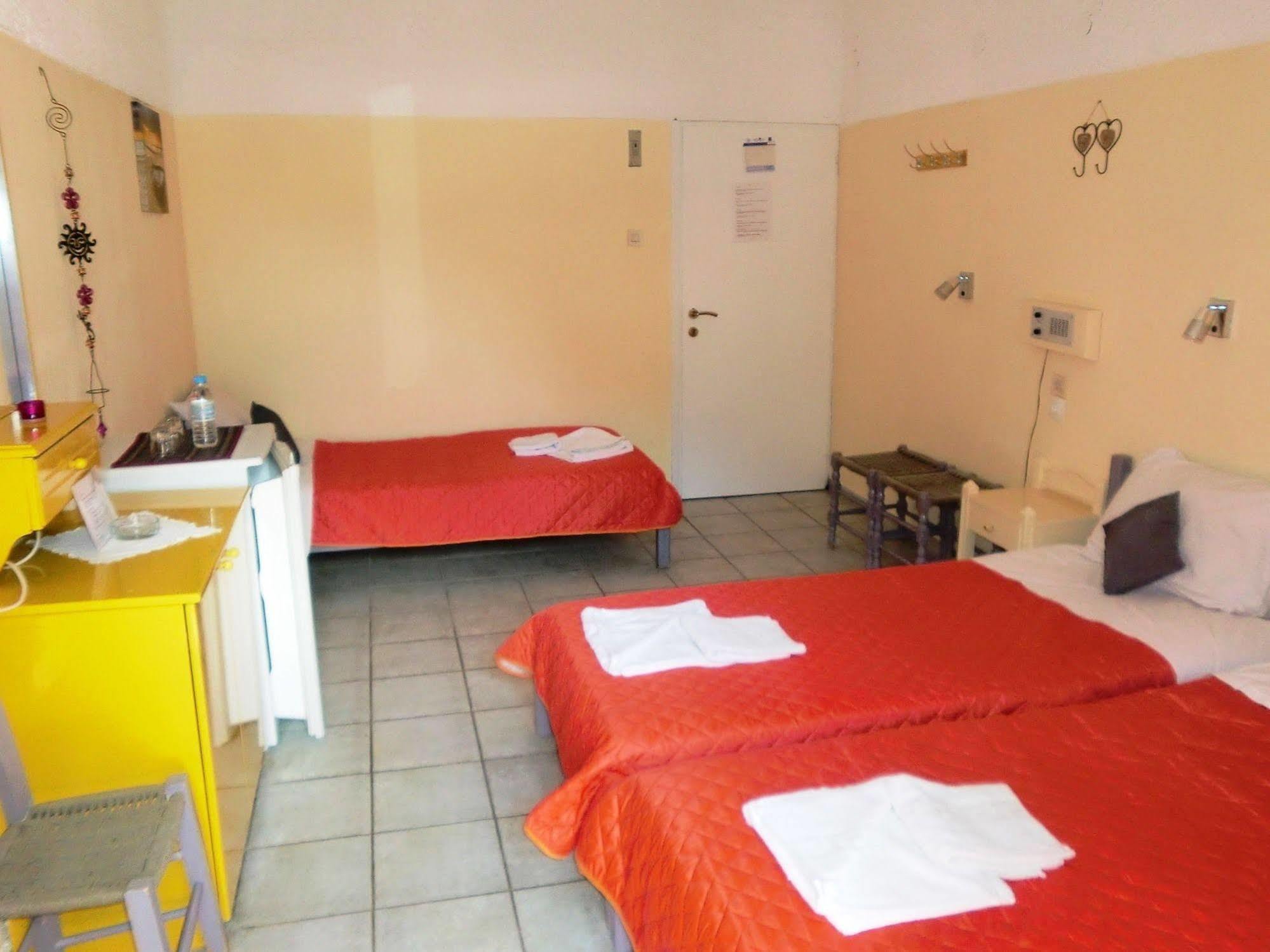 Hotel Neos Matala Экстерьер фото